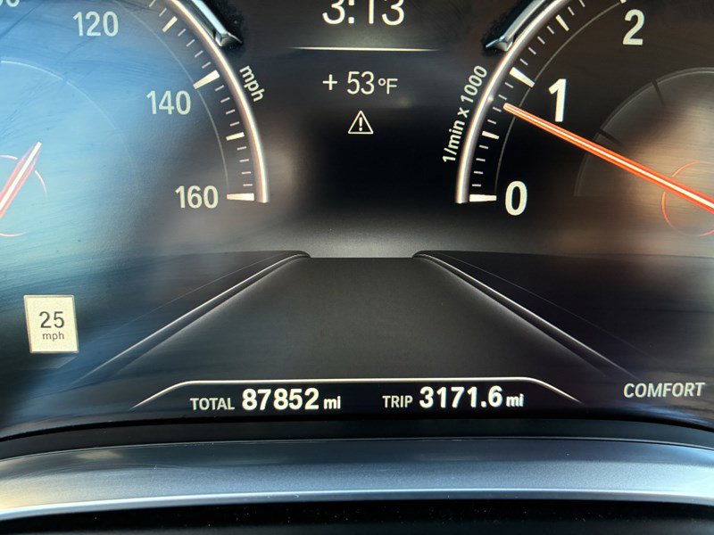 Used 2016 BMW 750i xDrive AWD/4WD image 10