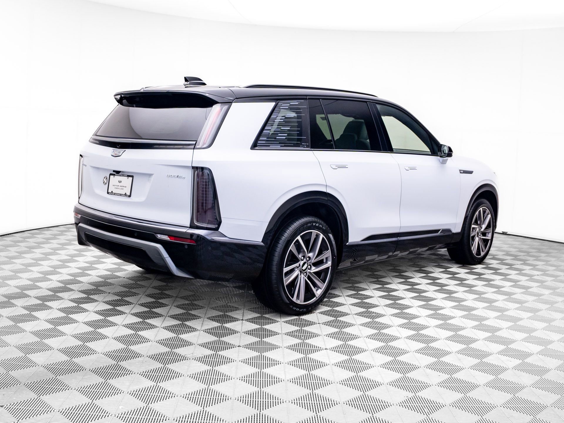New 2026 Cadillac Vistiq Sport w/ LPO, Floor Liner Package AWD/4WD image 5