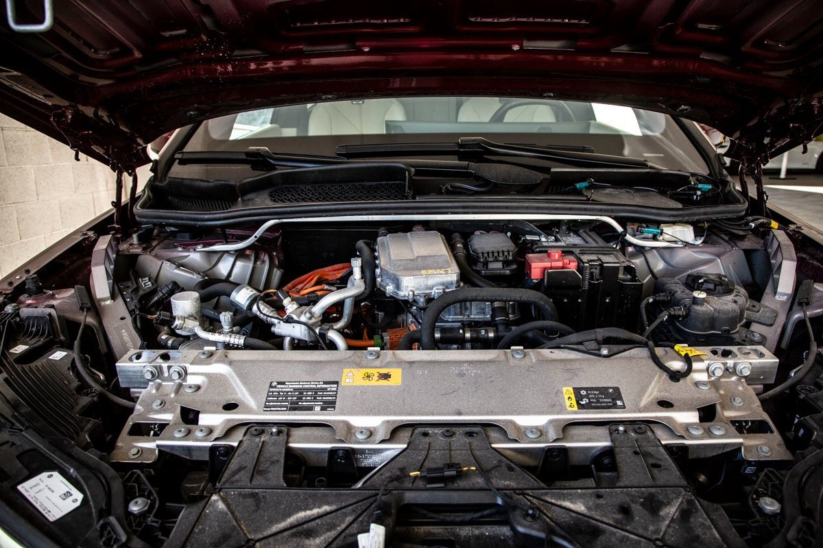 Certified 2023 BMW iX xDrive50 w/ Premium Package image 30