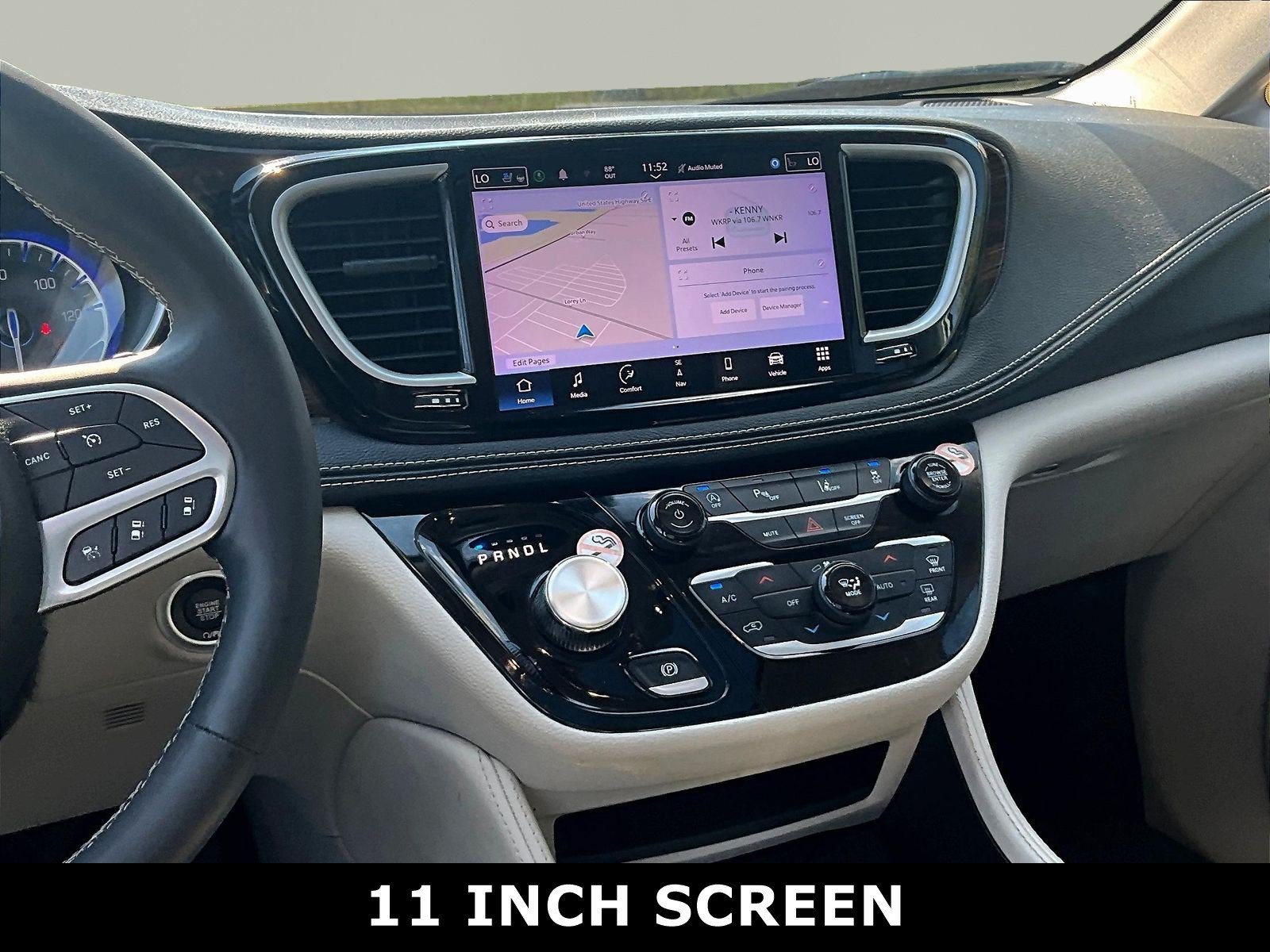 Used 2023 Chrysler Pacifica Limited FWD image 8