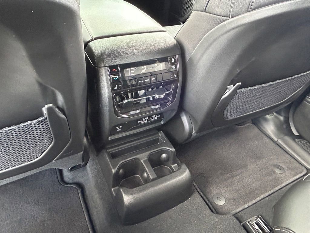 Used 2025 Jeep Grand Cherokee L Limited w/ Luxury Tech Group II image 58