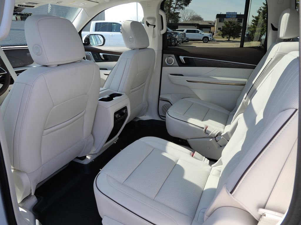 New 2026 Buick Enclave Avenir w/ Super Cruise Package AWD/4WD image 36