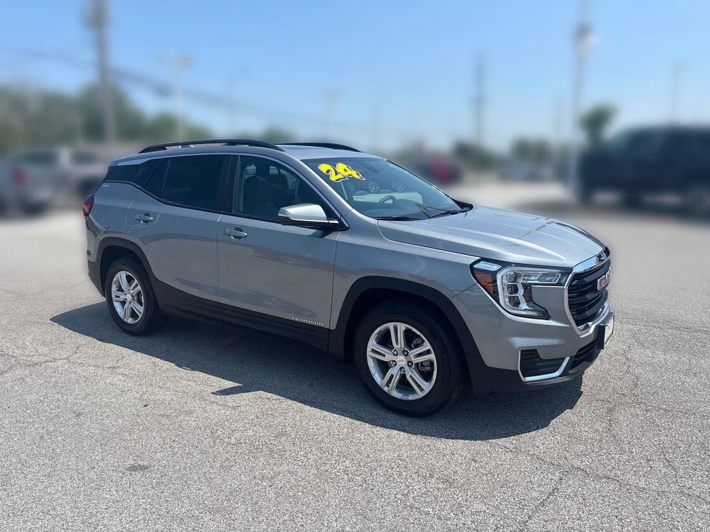Used 2024 GMC Terrain SLE w/ Driver Convenience Package FWD image 11