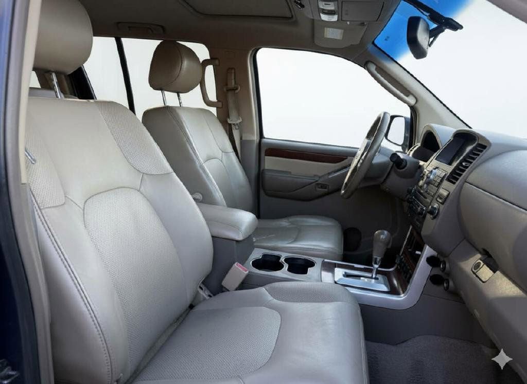 Used 2008 Nissan Pathfinder LE w/ Navigation Pkg image 17