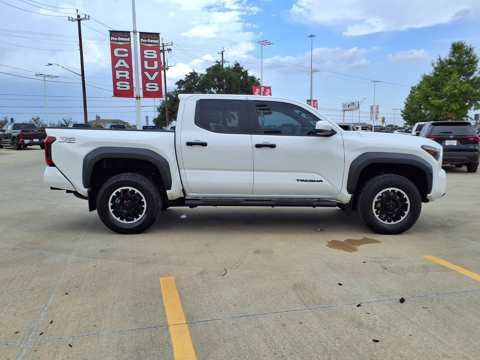 Used 2024 Toyota Tacoma TRD Off-Road AWD/4WD image 4