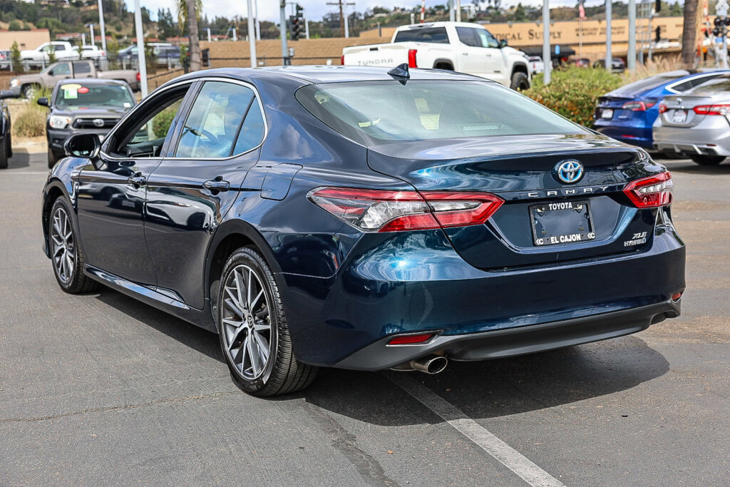Certified 2021 Toyota Camry XLE w/ Navigation Upgrade Package FWD image 24