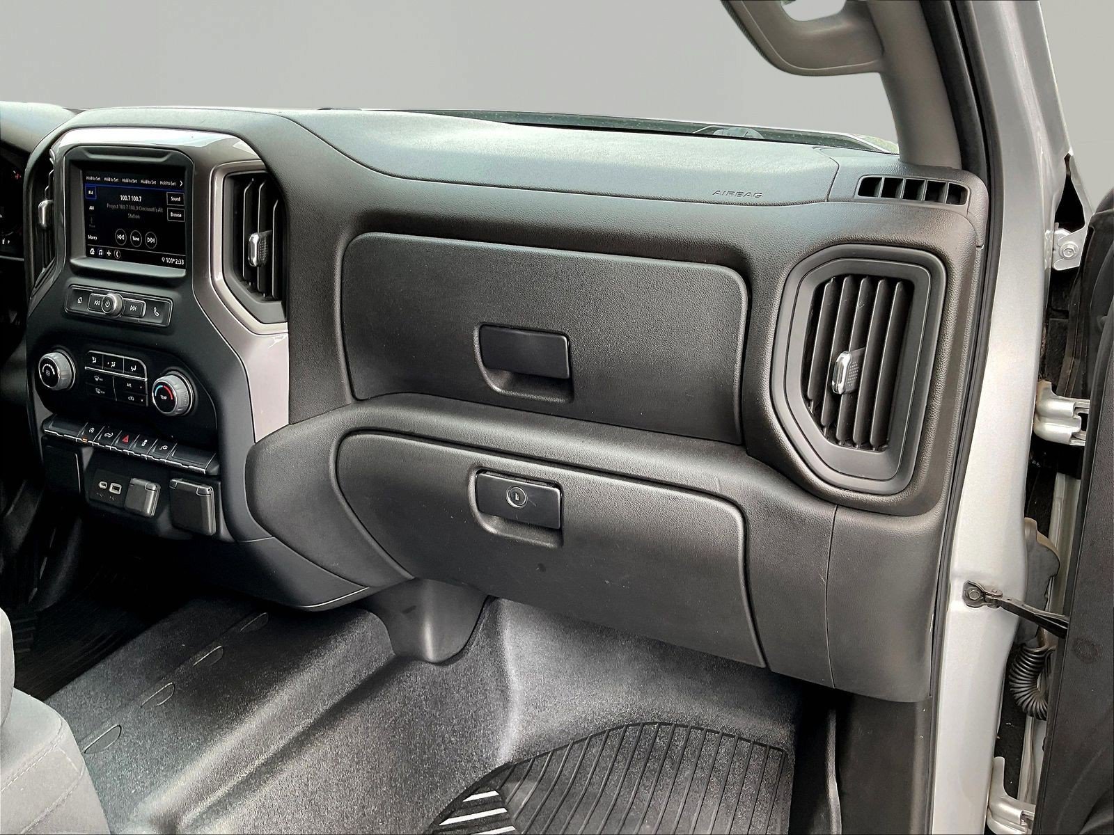 Used 2022 Chevrolet Silverado 1500 Custom AWD/4WD image 26