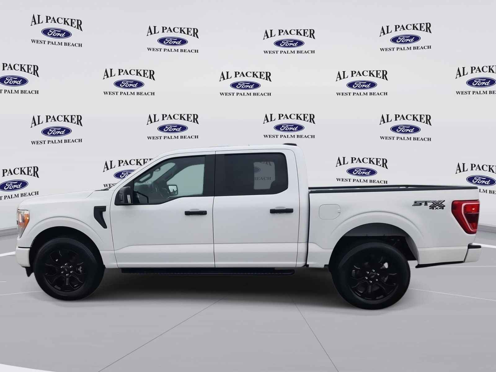 Used 2022 Ford F150 XL w/ STX Black Appearance Package AWD/4WD image 4