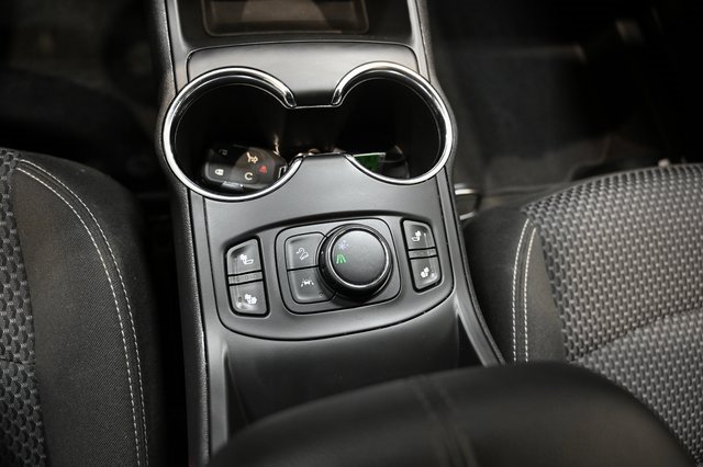 Used 2023 GMC Terrain SLE w/ Driver Convenience Package image 19