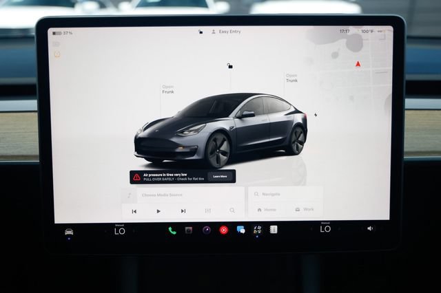 Used 2023 Tesla Model 3 Standard Range RWD image 31