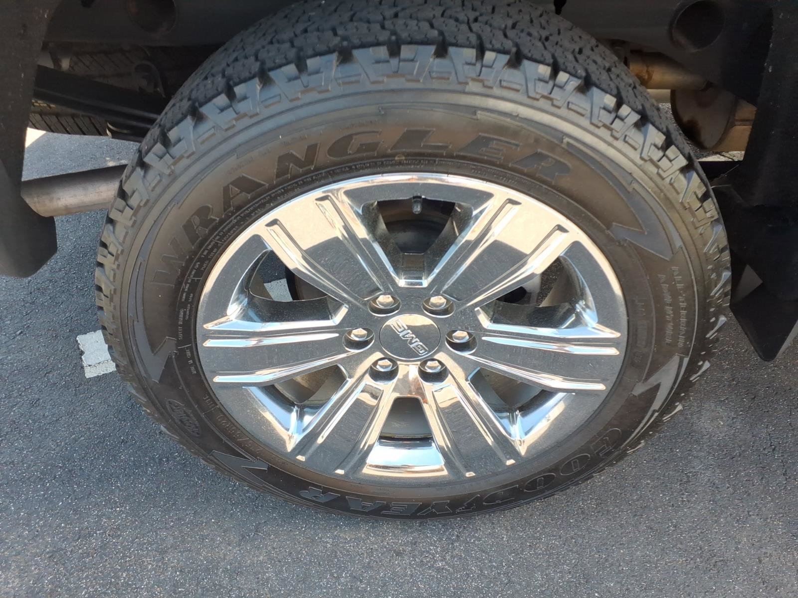Used 2018 GMC Sierra 1500 SLT AWD/4WD image 20