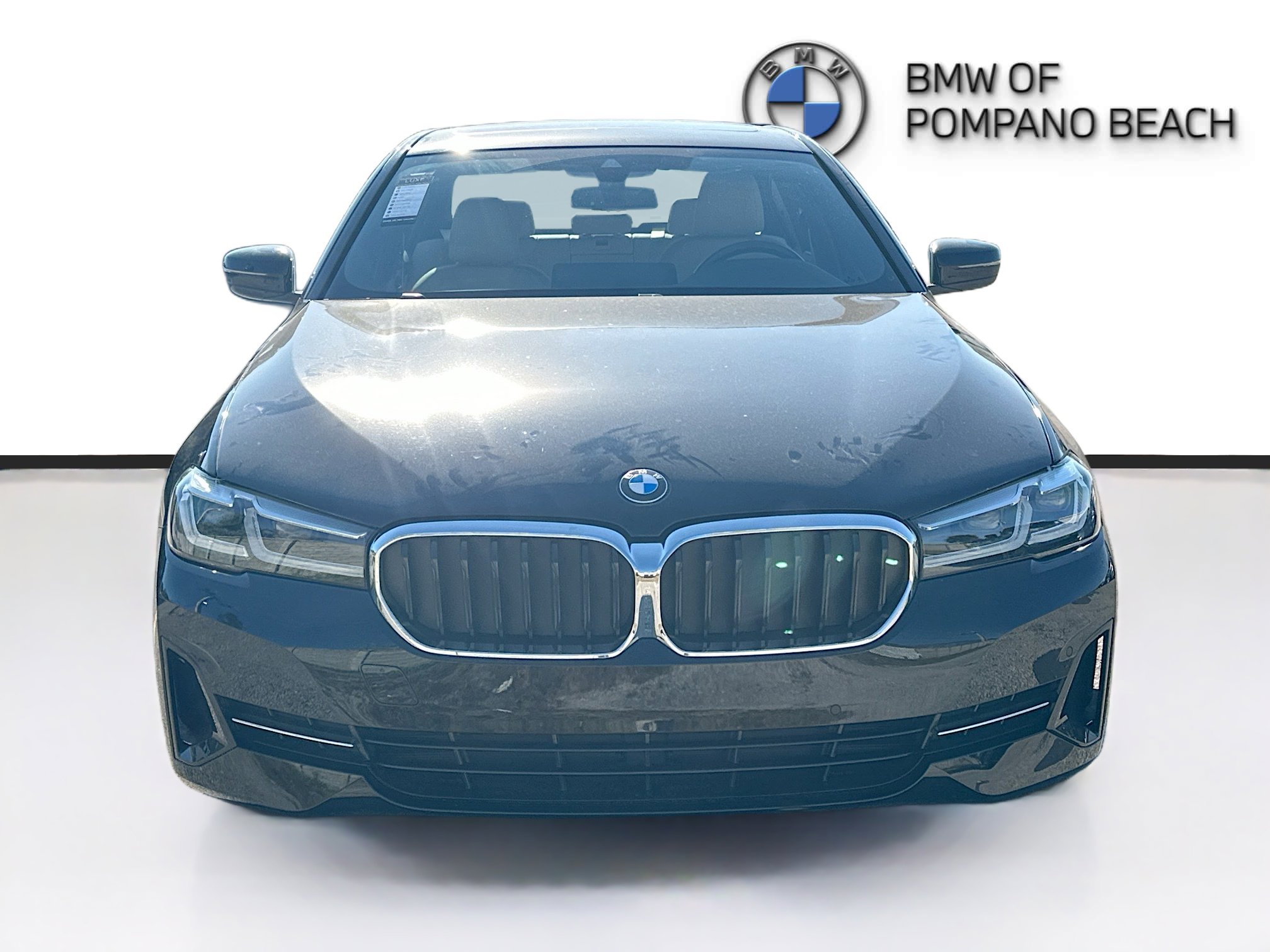 Used 2022 BMW 530i w/ Convenience Package image 2