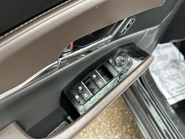 Used 2023 MAZDA CX-30 AWD 2.5 S w/ Premium Package image 17