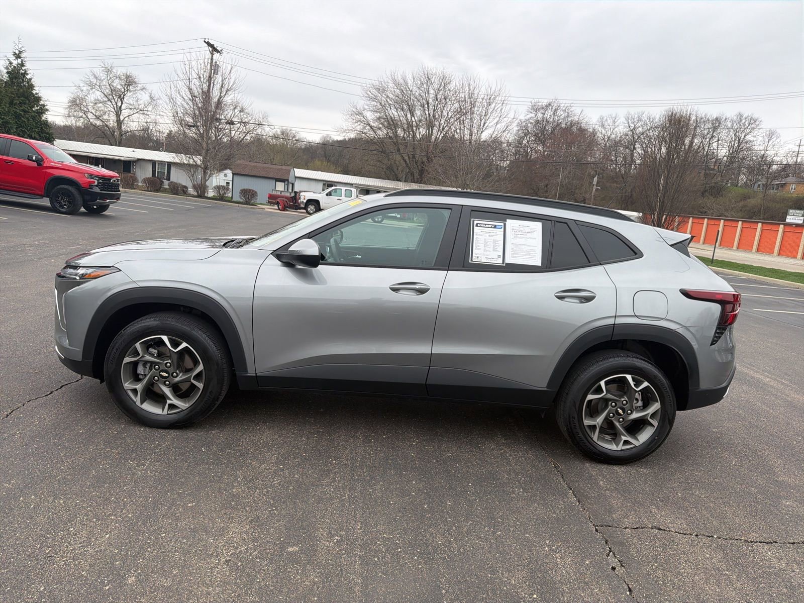 Used 2024 Chevrolet Trax LT w/ Driver Confidence Package image 2