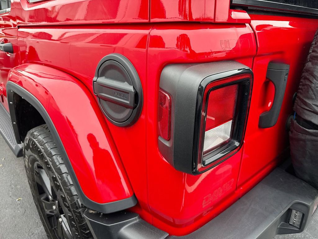 Used 2022 Jeep Wrangler Unlimited Sahara image 9