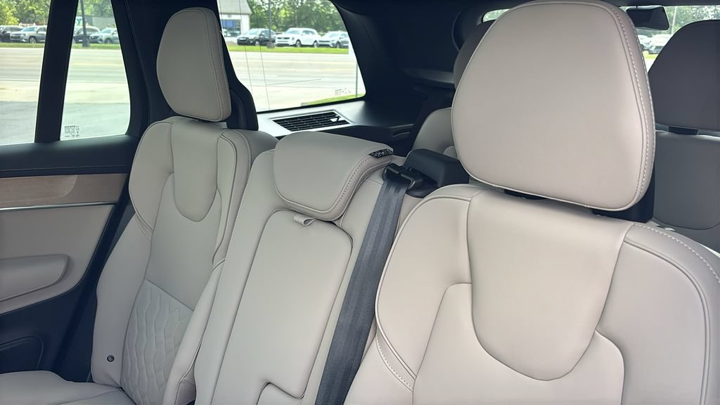 New 2026 Volvo XC90 T8 Plus w/ Protection Package Premier AWD/4WD image 26