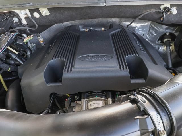 Used 2019 Ford Expedition XLT w/ Equipment Group 202A AWD/4WD image 30