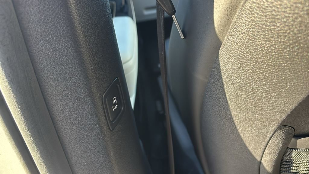 Used 2024 Kia Carnival SX image 31