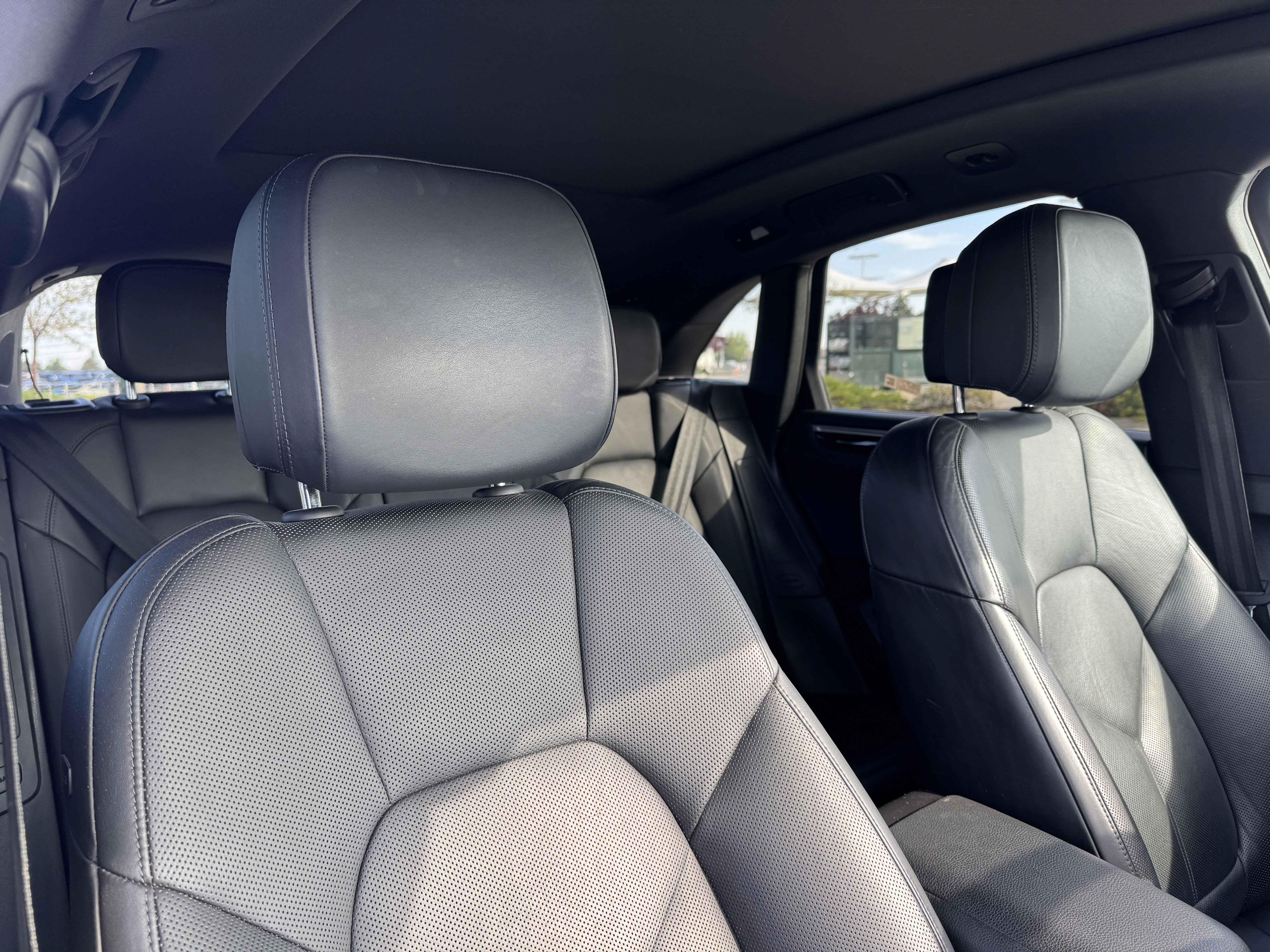 Used 2017 Porsche Macan AWD/4WD image 21