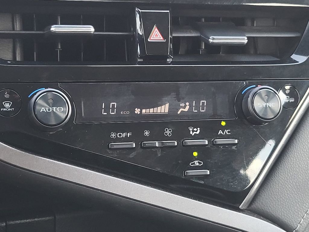 Used 2023 Toyota Camry SE w/ Convenience Package image 24