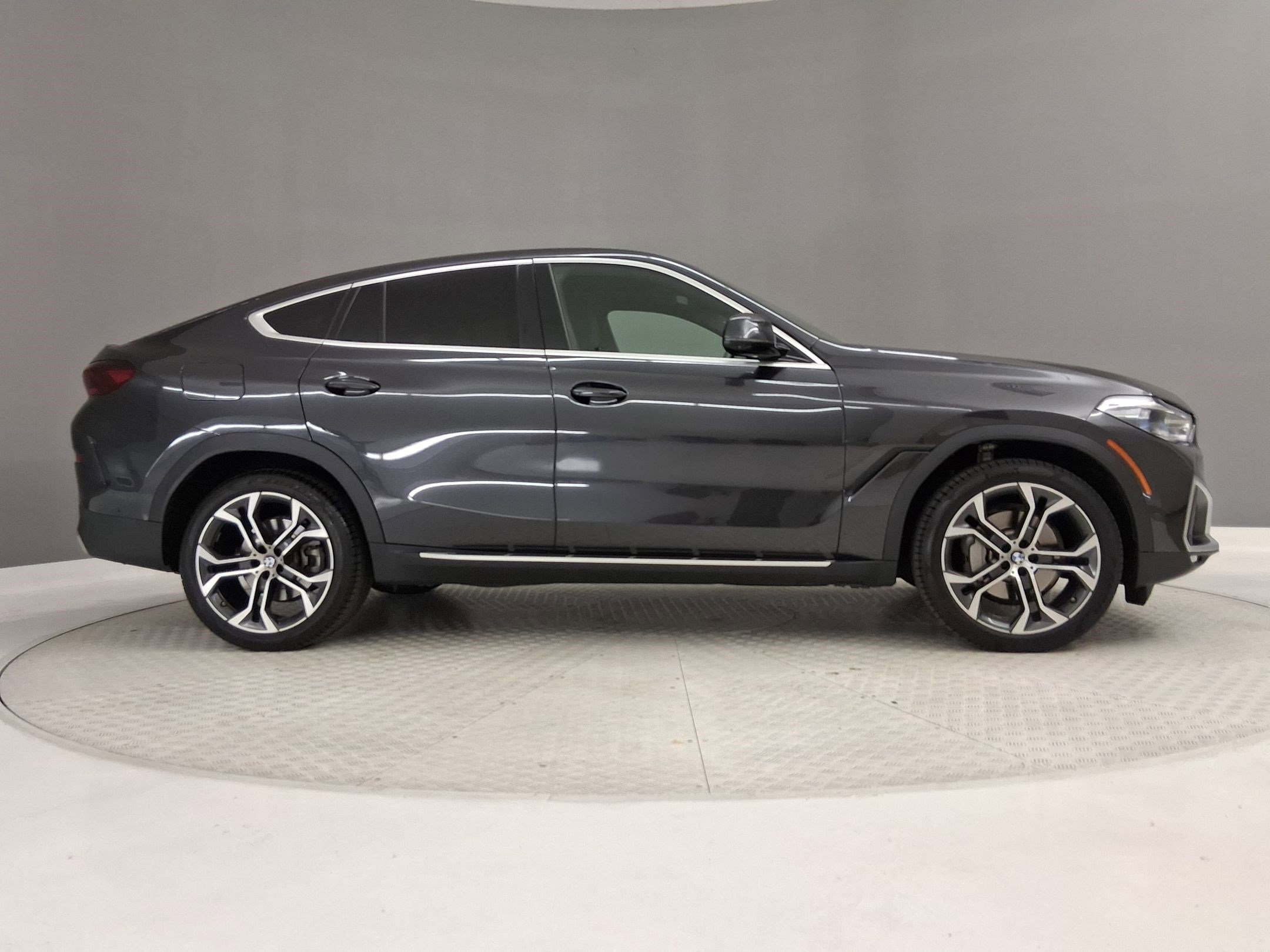 Used 2021 BMW X6 sDrive40i w/ Executive Package RWD image 6