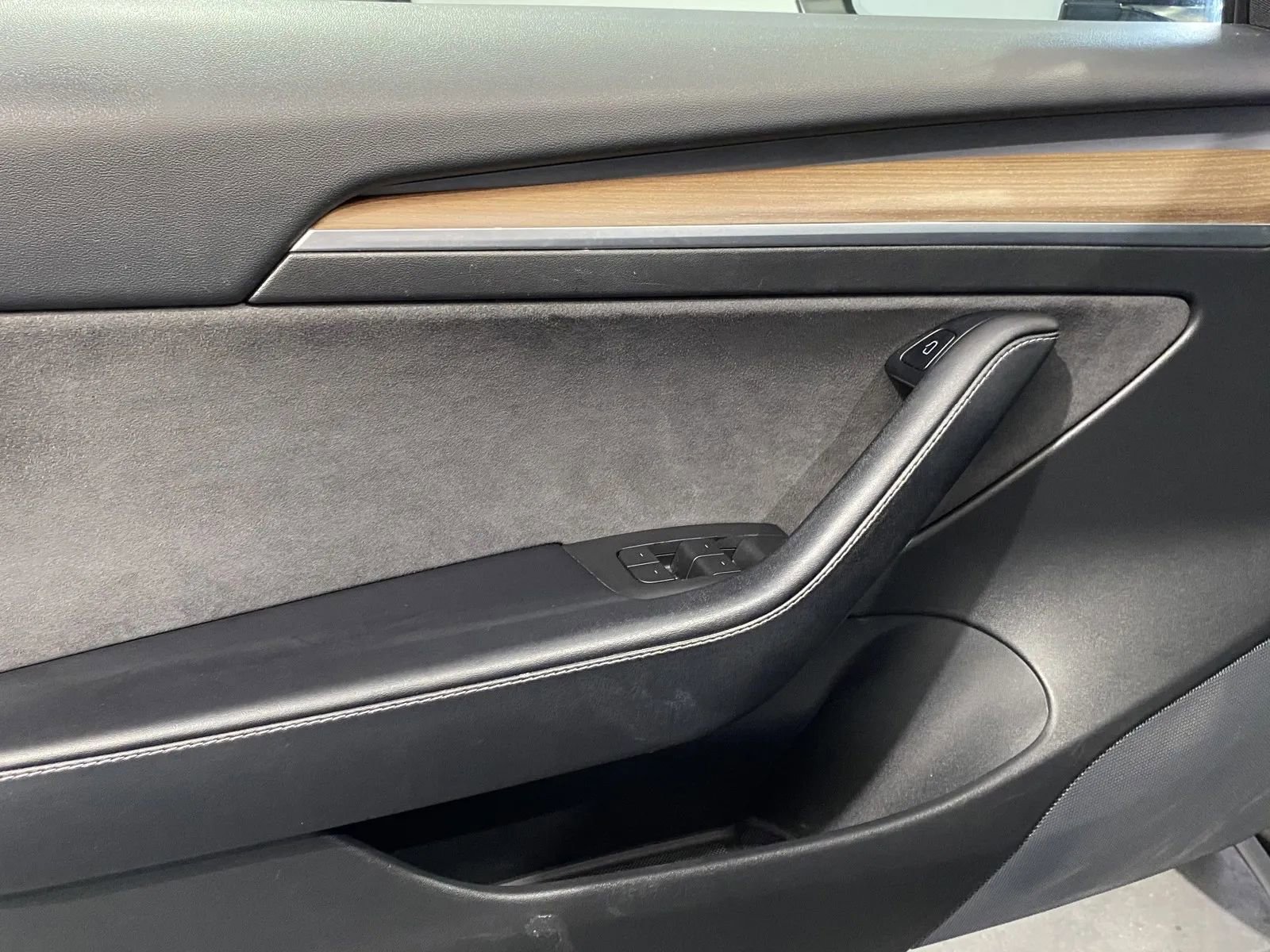 Used 2021 Tesla Model 3 Standard Range Plus RWD image 12