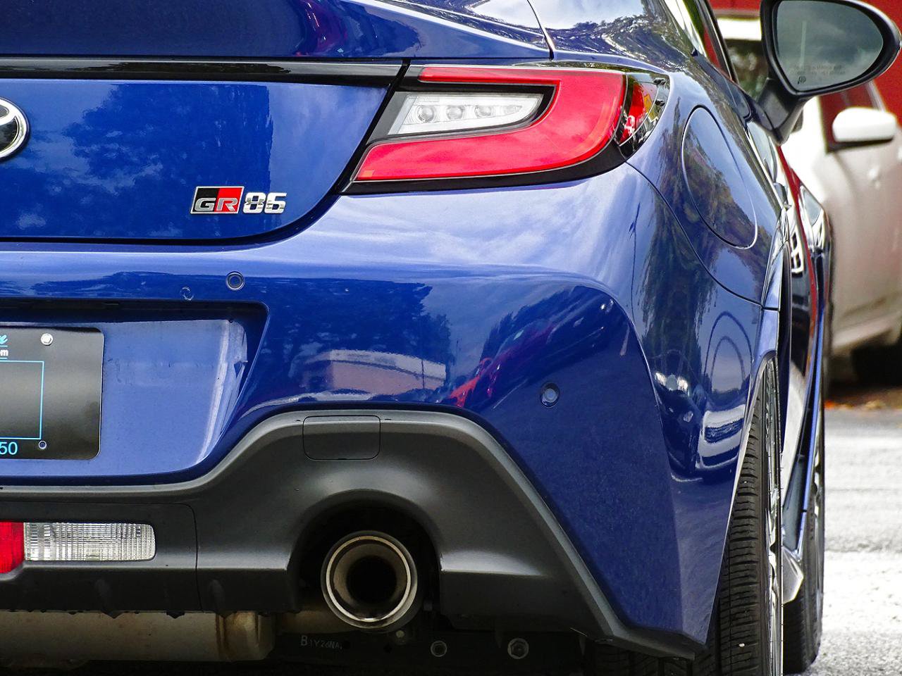 Used 2022 Toyota GR86 RWD image 12