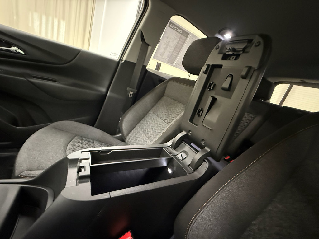 Certified 2024 Chevrolet Equinox LT w/ LPO, Floor Liner Package FWD image 40