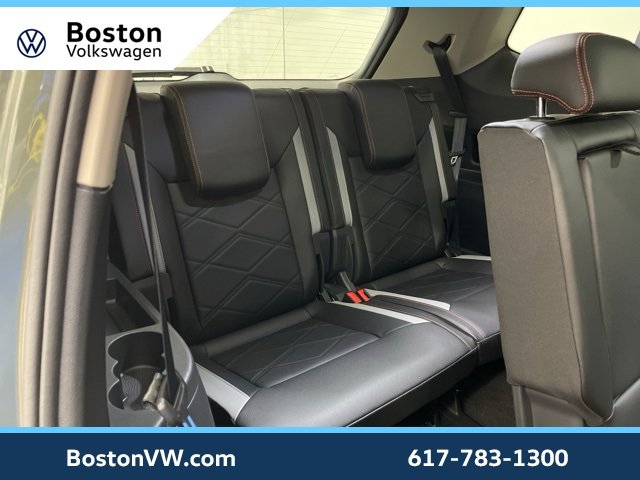 New 2026 Volkswagen Atlas Peak Edition image 14