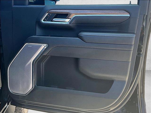 Used 2024 Chevrolet Silverado 2500 High Country w/ Technology Package AWD/4WD image 19