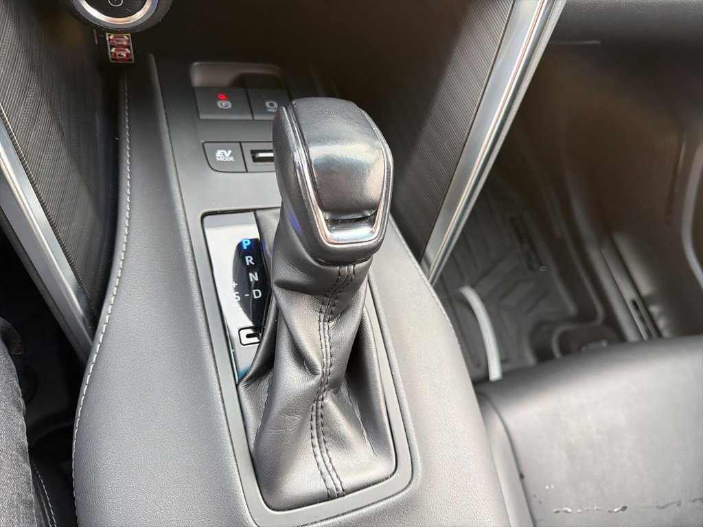 Used 2023 Toyota Venza XLE image 21