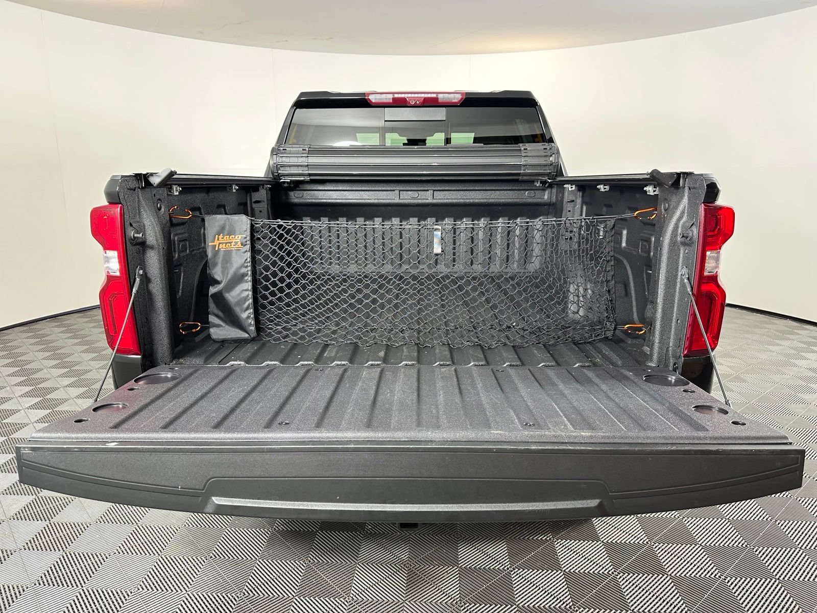 Used 2023 Chevrolet Silverado 1500 LTZ w/ Technology Package AWD/4WD image 30