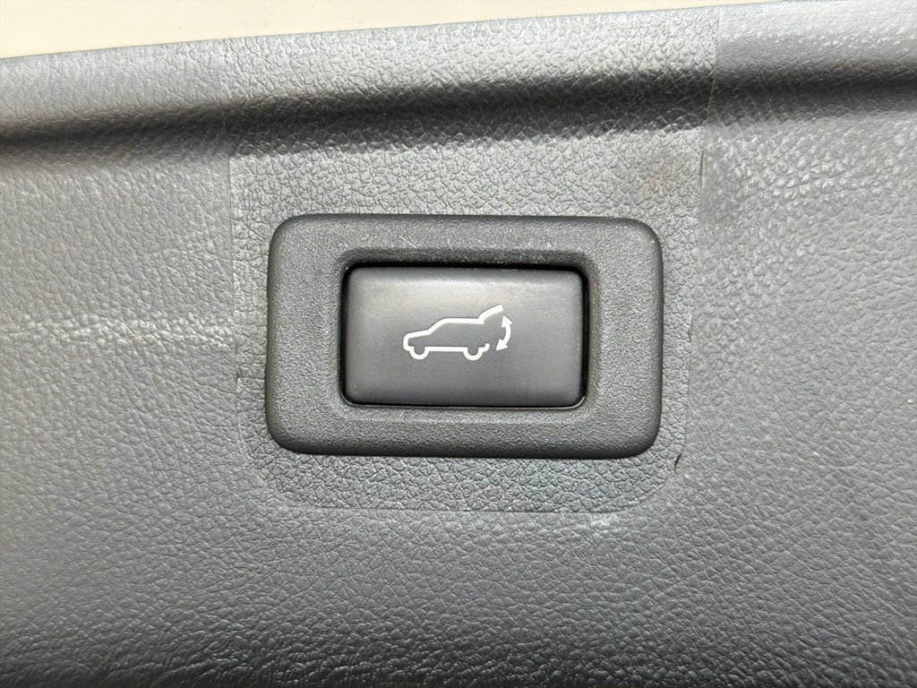 Used 2017 Subaru Outback 2.5i Limited AWD/4WD image 36