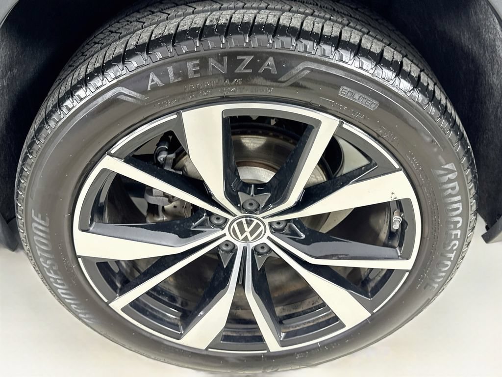 Used 2024 Volkswagen Atlas Cross Sport SEL Premium R-Line AWD/4WD image 42