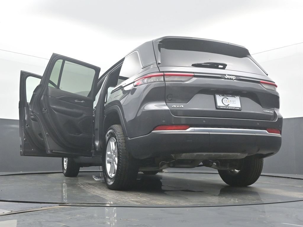 Used 2024 Jeep Grand Cherokee Laredo image 60