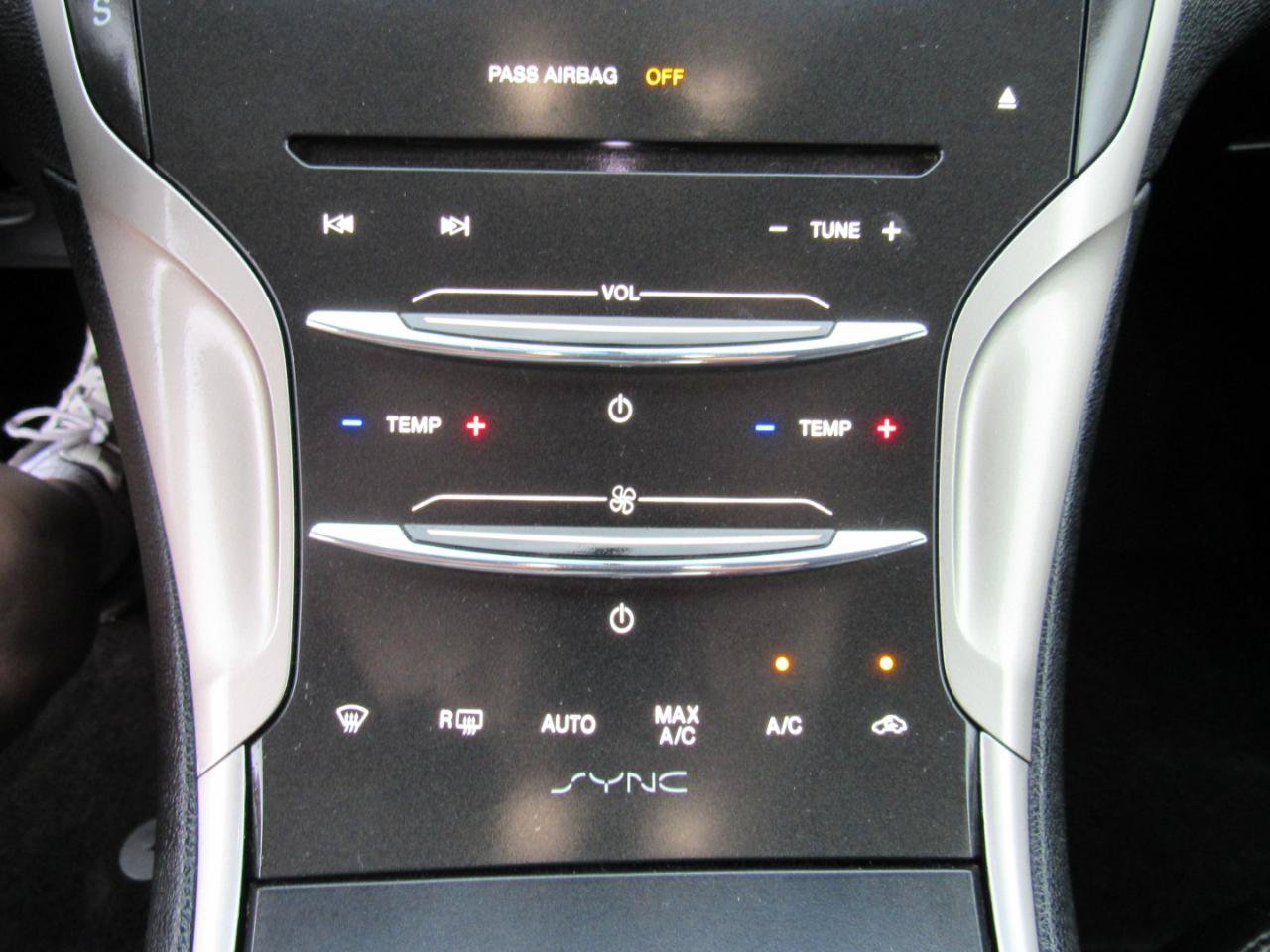 Used 2016 Lincoln MKZ AWD image 21