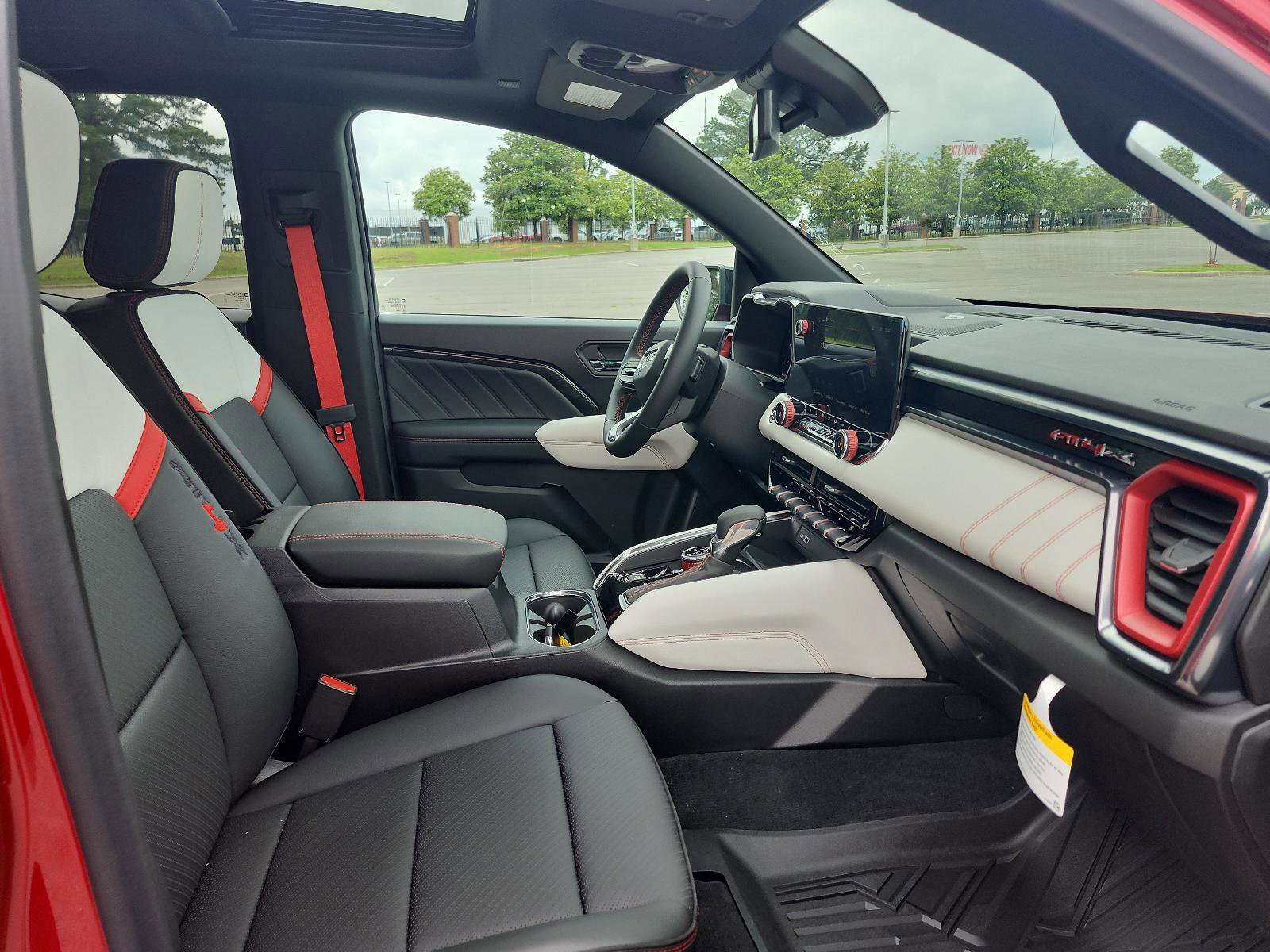 New 2025 GMC Canyon AT4 w/ AT4X Package image 6