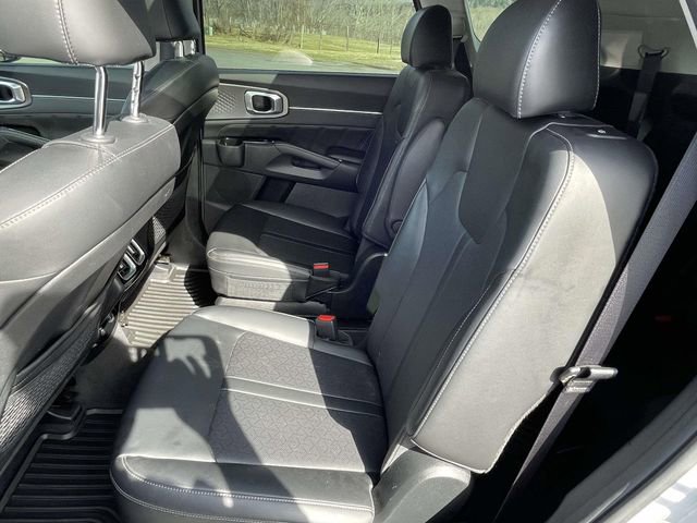 Used 2023 Kia Sorento SX image 12