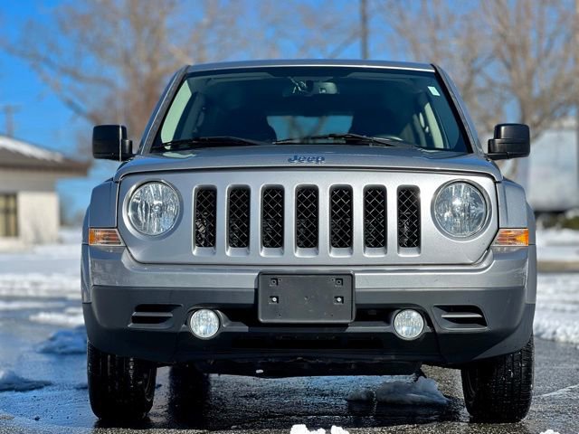 Used 2015 Jeep Patriot Latitude image 2