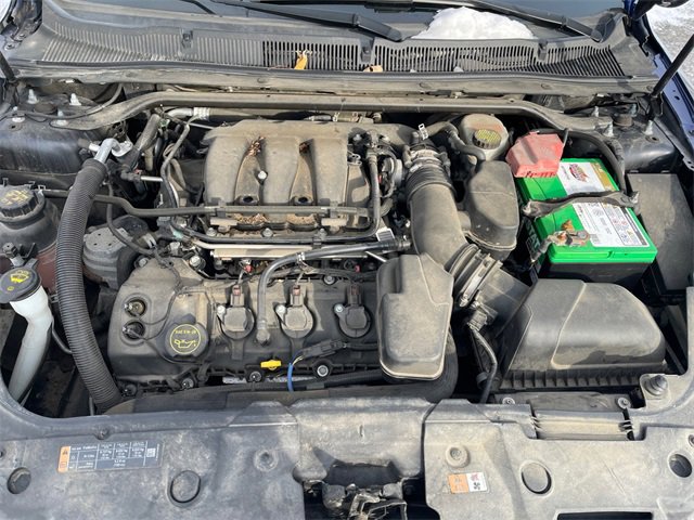 Used 2015 Ford Taurus SEL image 17