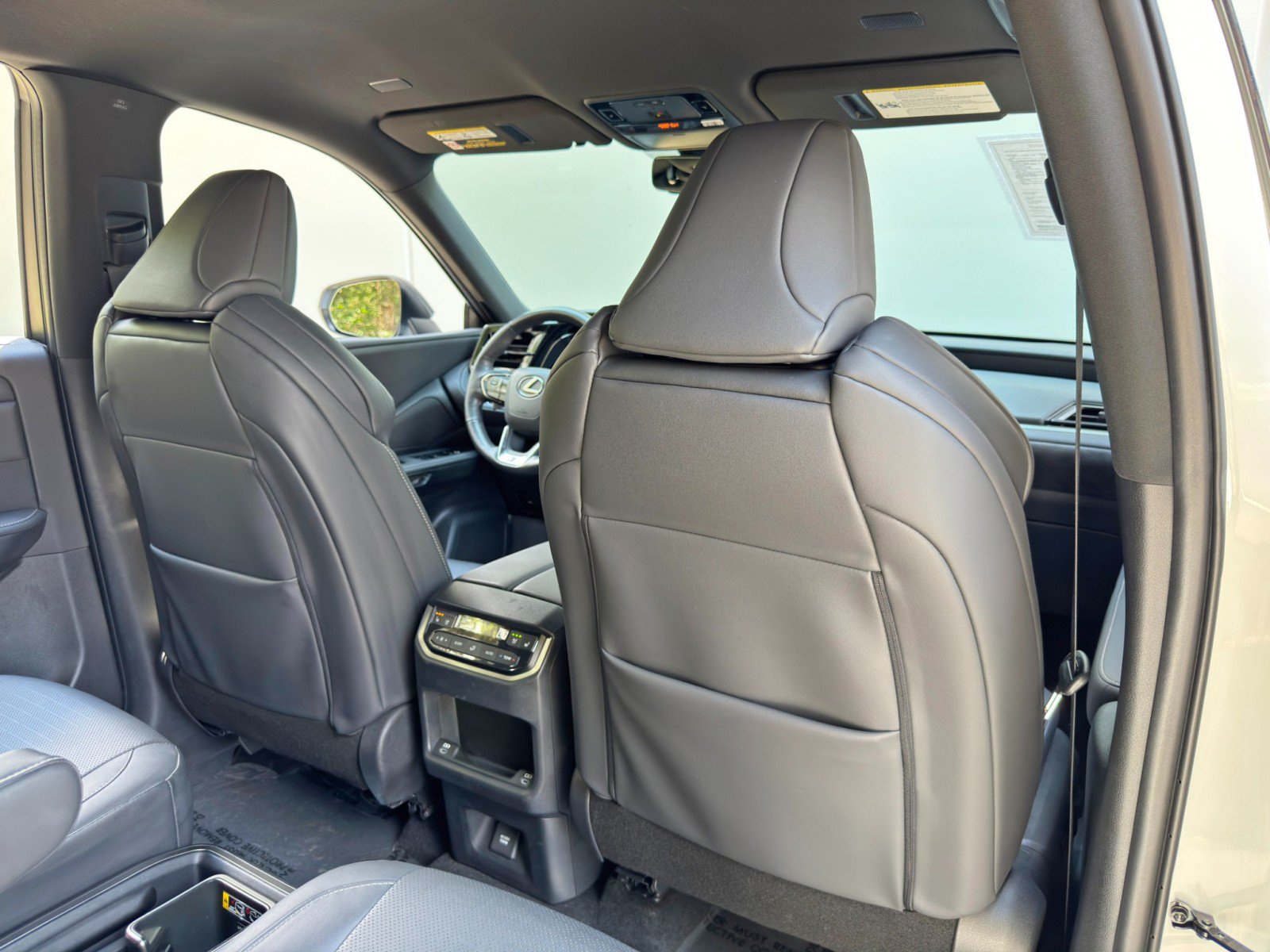 Used 2024 Lexus TX 500h AWD w/ Technology Package image 39