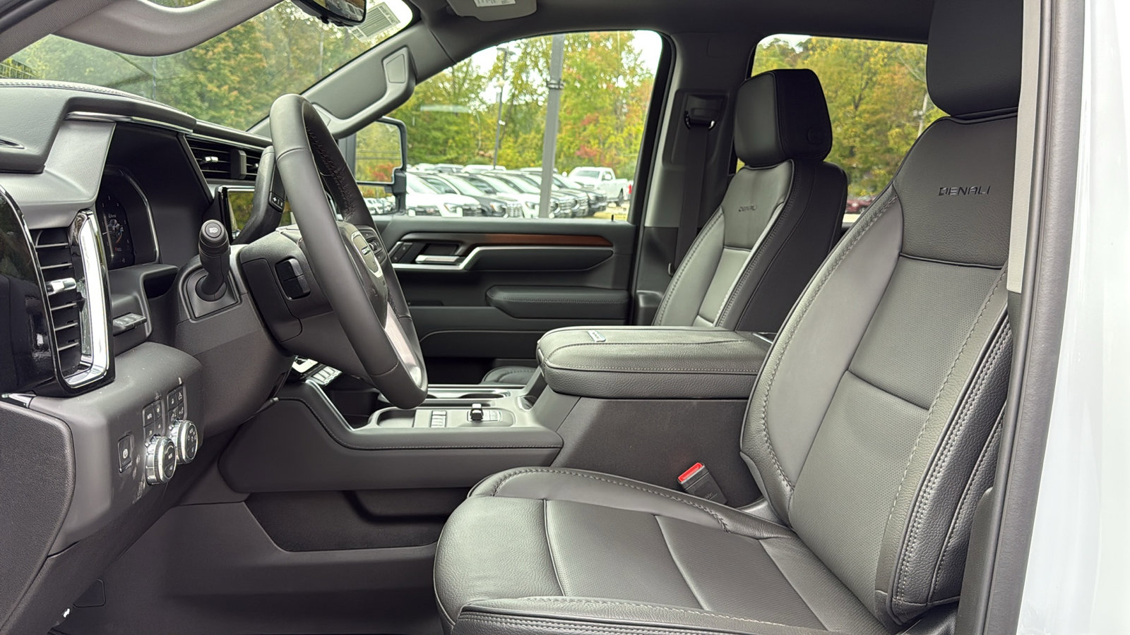 New 2026 GMC Sierra 2500 Denali w/ Denali Reserve Package image 8