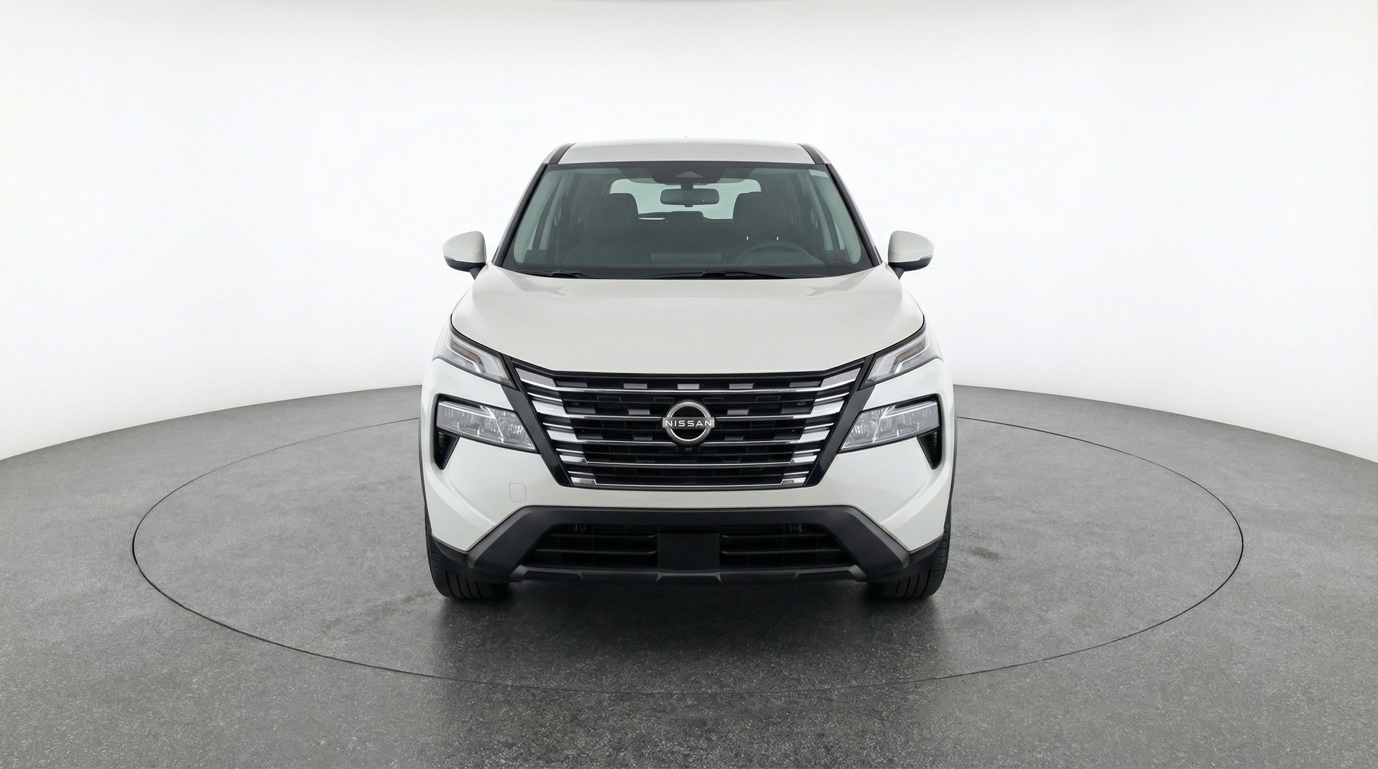 Used 2025 Nissan Rogue SV image 2