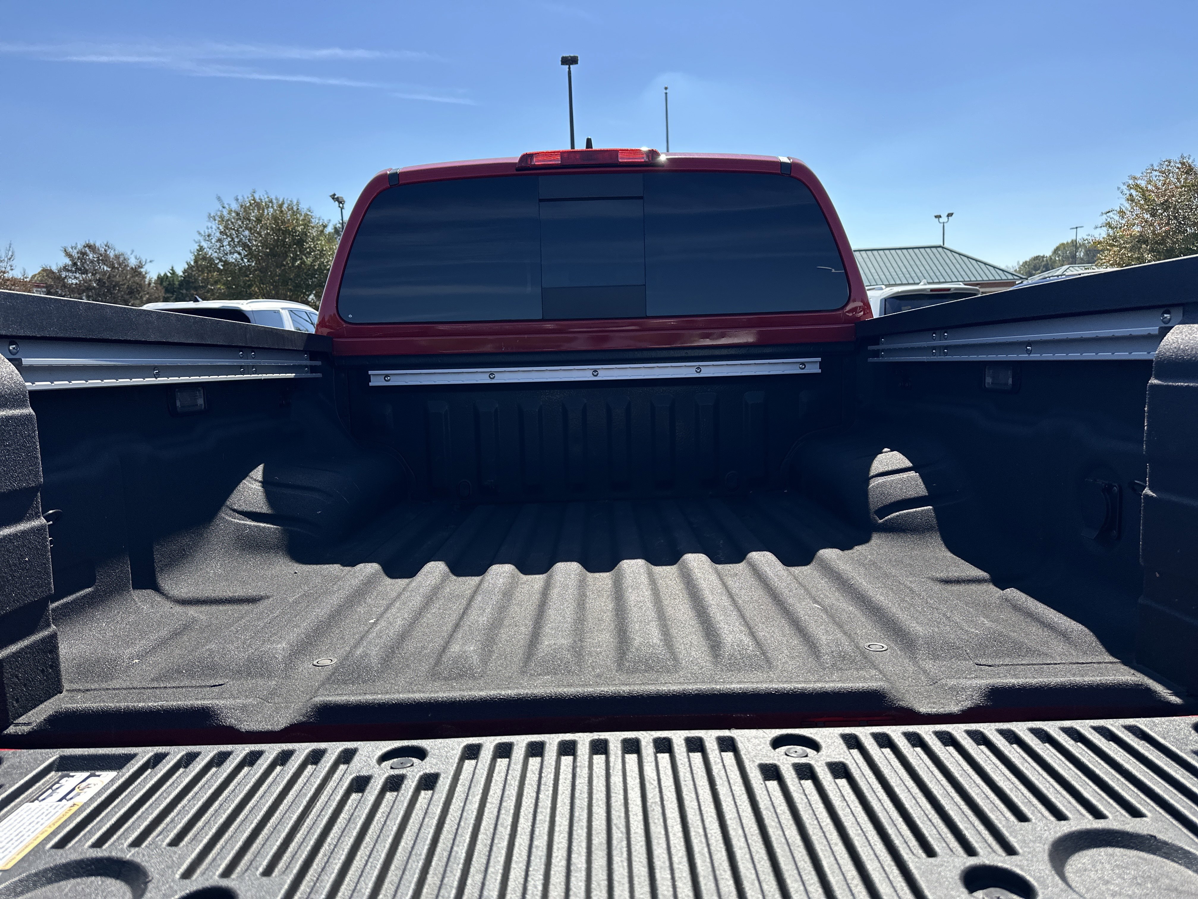 Used 2024 Nissan Frontier SV w/ SV Convenience Package image 19