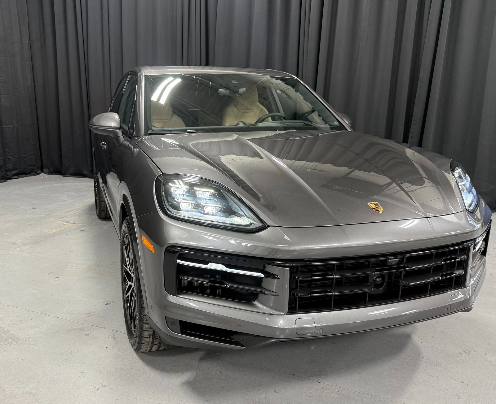 Certified 2025 Porsche Cayenne image 19