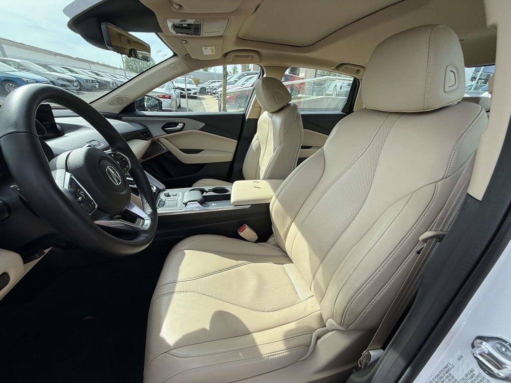 Used 2025 Acura TLX w/ Technology Package image 11