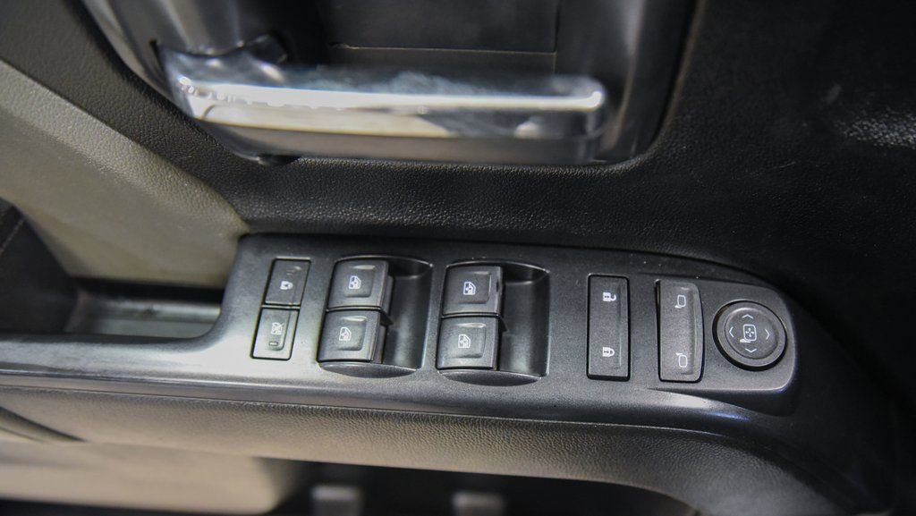 Used 2019 GMC Sierra 3500 4x4 Crew Cab w/ Sierra Convenience Package image 11