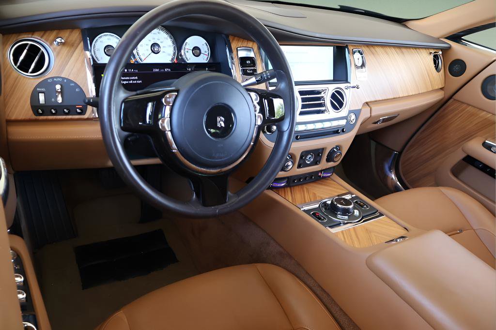 Used 2016 Rolls-Royce Wraith RWD image 20