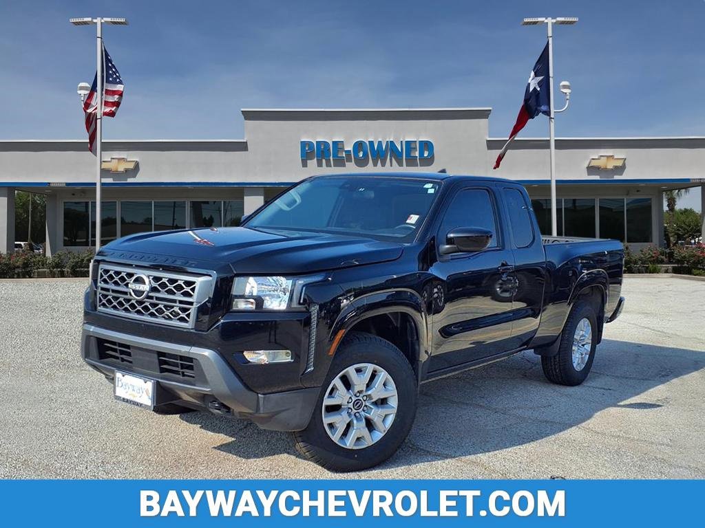 Used 2022 Nissan Frontier SV image 1