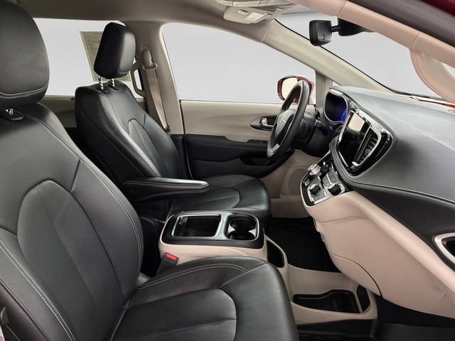 Used 2022 Chrysler Pacifica Touring-L AWD/4WD image 14
